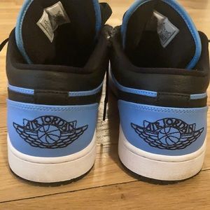 Air Jordan 1 low size 9.5